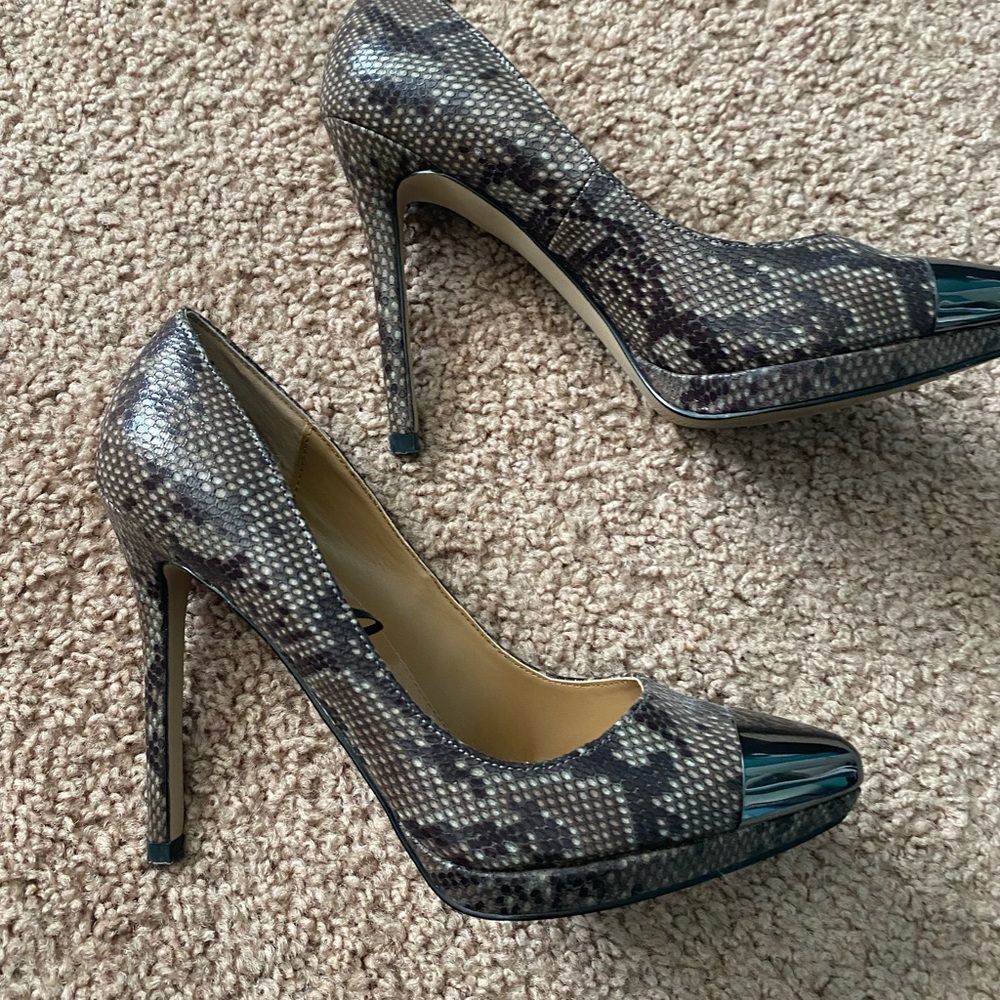 Beautiful Steve Madden heels